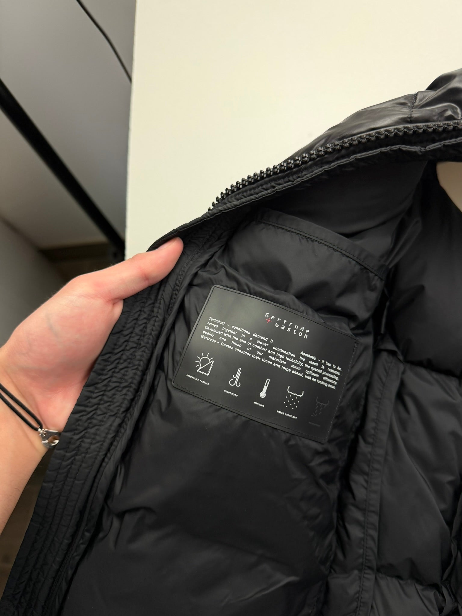 Doudoune sans manche Gertrude – Taille L – Coloris Noir