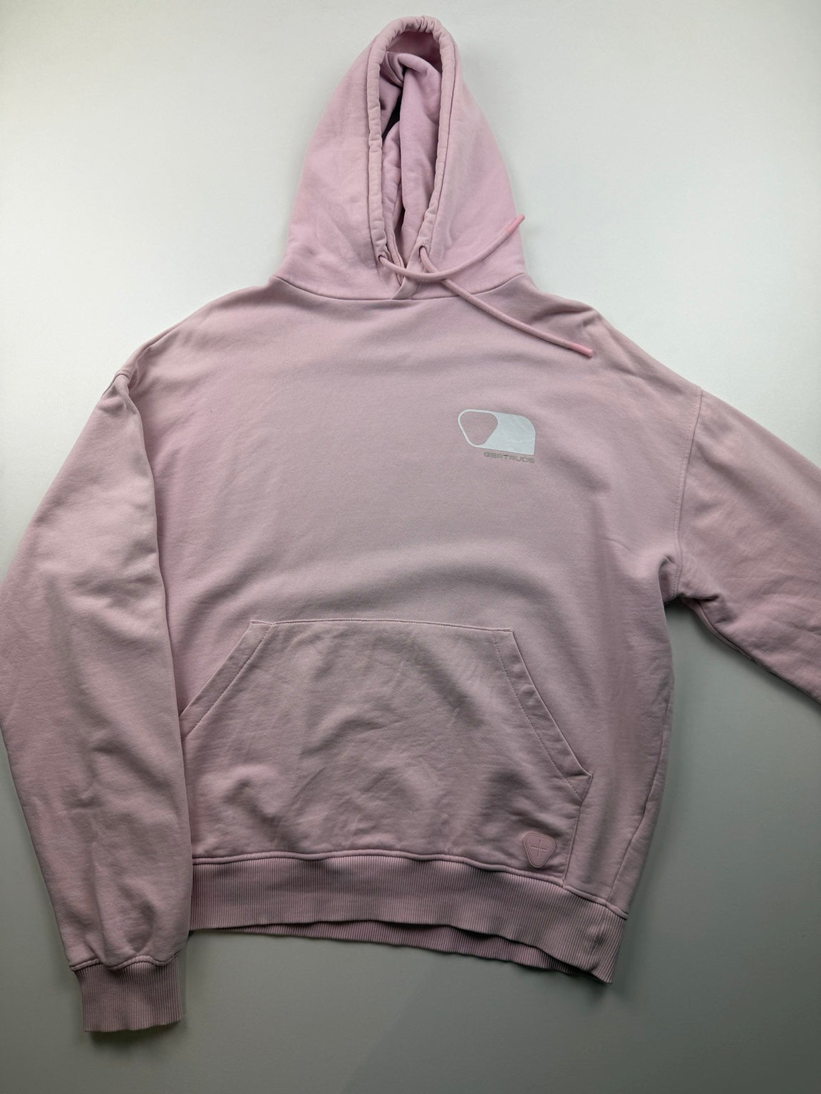 Pull à Capuche Gertrude « Logo » – Taille M – Rose pâle — photo 1