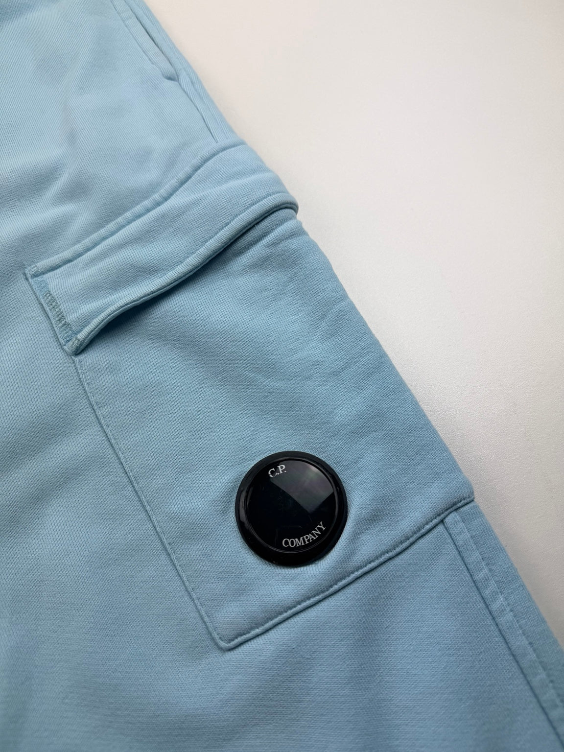Pantalon C.P. Company Diagonal Fleece Cargo – XS – Bleu ciel – photo 3
