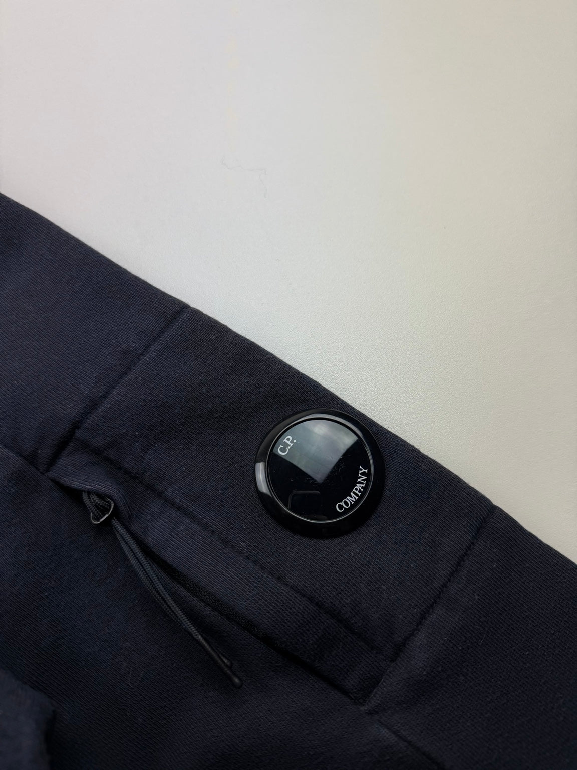 Pull à col rond C.P. Company Lens – Taille M – Bleu marine