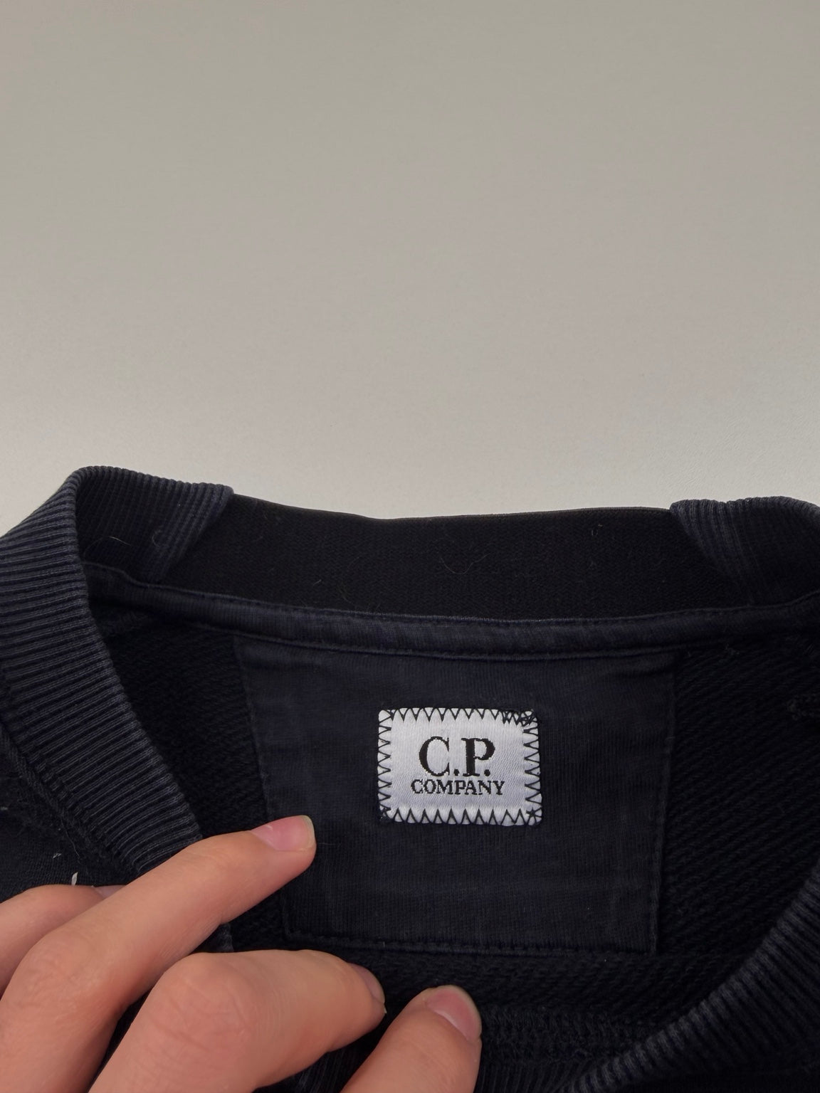 Pull à col rond C.P. Company Lens – Taille M – Bleu marine