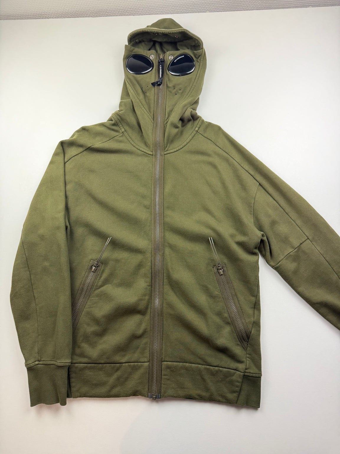 Pull zippé à capuche C.P. Company Goggle – Taille M – Kaki