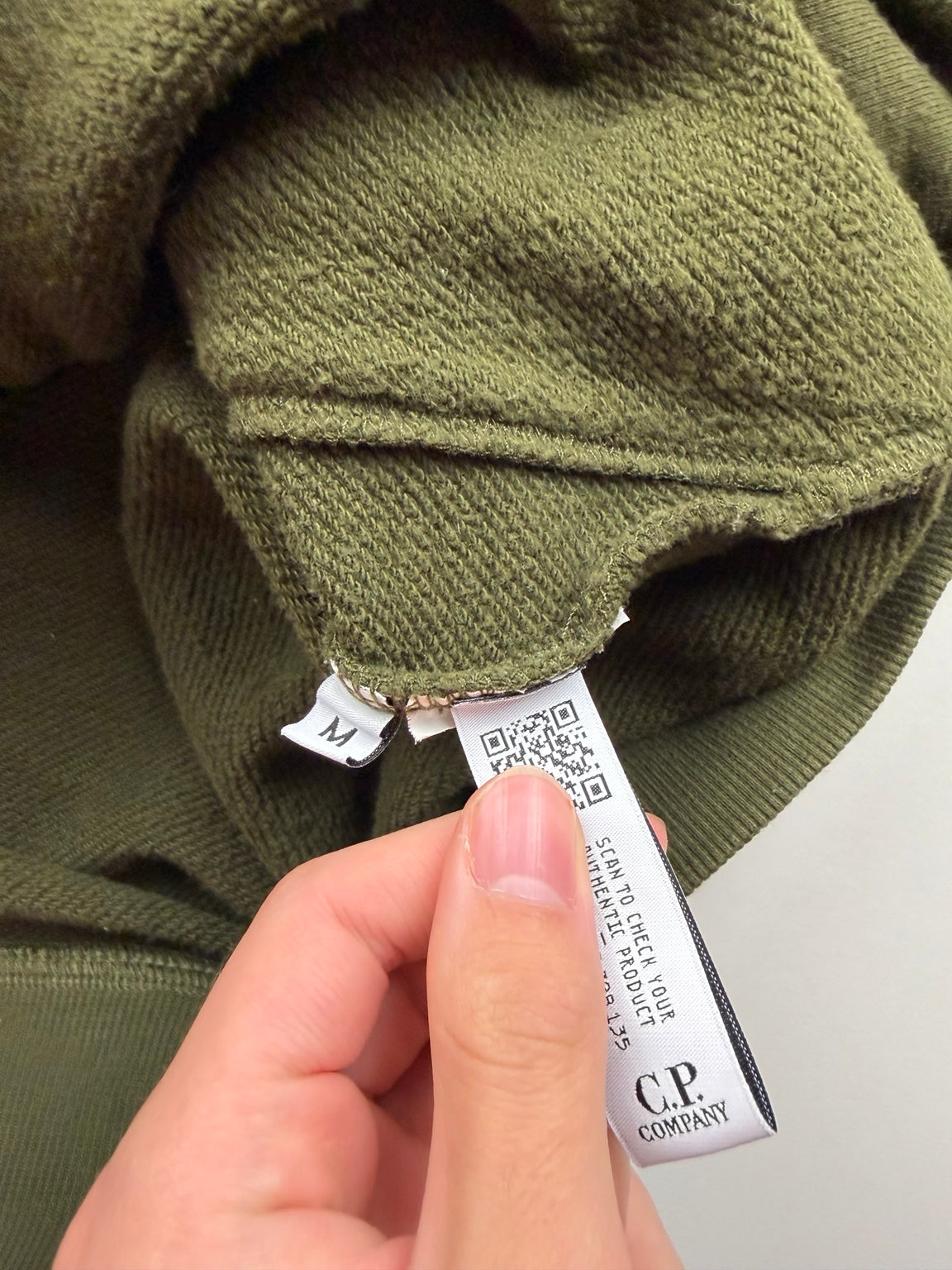 Pull zippé à capuche C.P. Company Goggle – Taille M – Kaki