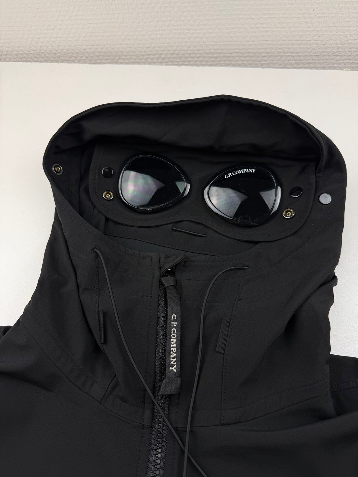 Veste à capuche C.P. Company C.P. Shell-R Goggle – Noir