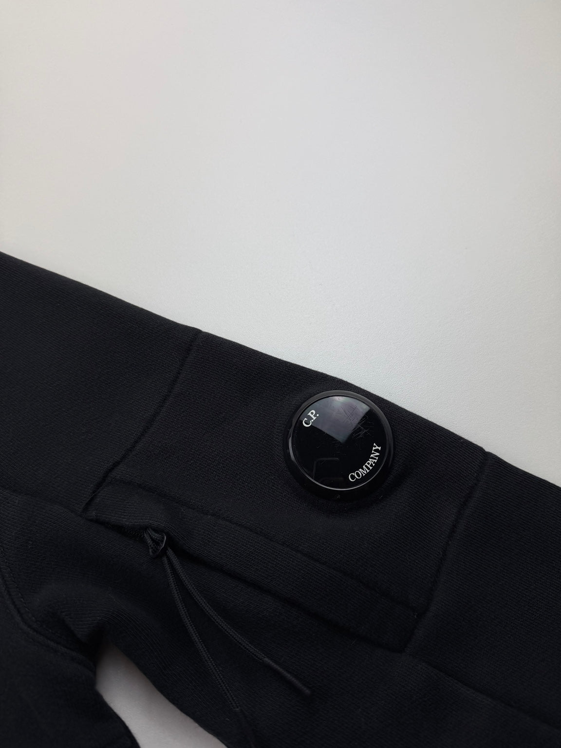 Pull à capuche C.P. Company Lens – Taille S – Noir