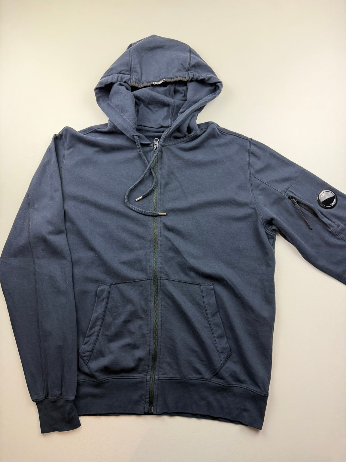 Pull à capuche C.P. Company Lens – Taille L – Bleu marine