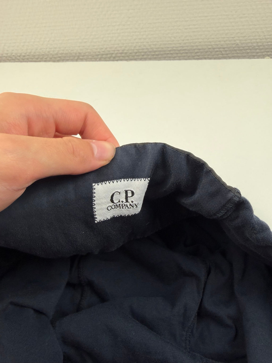 Pull à capuche C.P. Company Lens – Taille L – Bleu marine