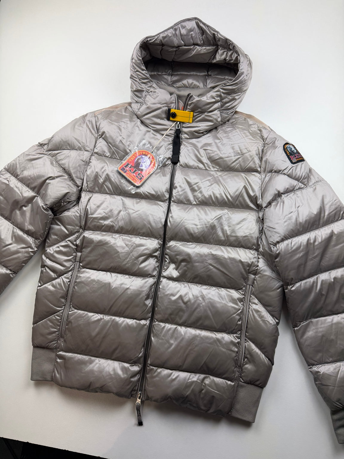 Doudoune à capuche Parajumpers Pharrell – Taille L – Beige