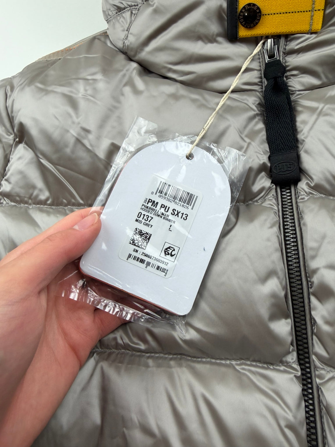 Doudoune à capuche Parajumpers Pharrell – Taille L – Beige