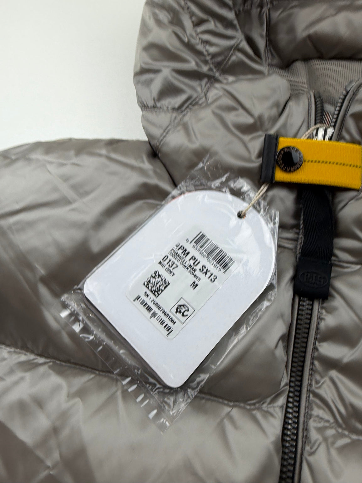Doudoune à capuche Parajumpers Pharrell – Taille M – Beige