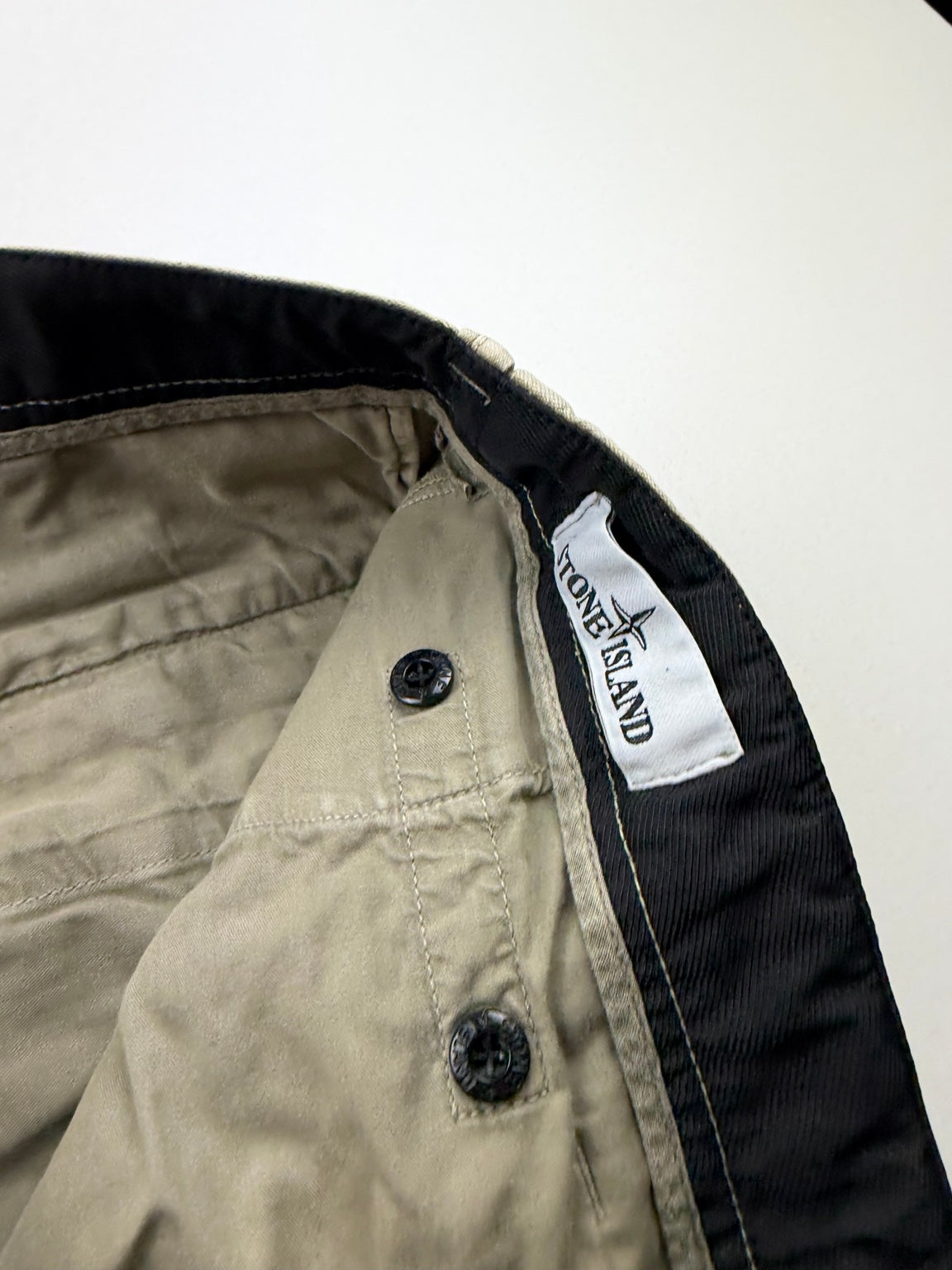 Pantalon cargo Stone Island Type SK – Taille W34 – Beige kaki clair